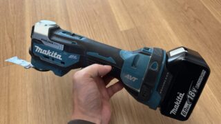 マキタの充電式マルチツール本体（18Vバッテリー装着）
